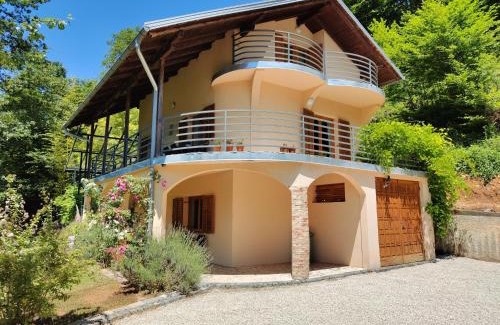 Kulen Vakuf Apartment | Villa Beata Apartment 1 upper floor
