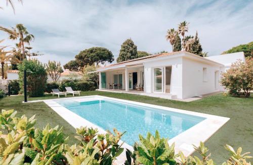 Urbanizacion Marbessa Villa | Villa Beatriz by BH Marbella