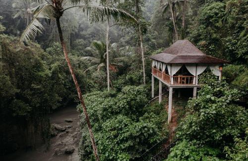 Kemenuh Villa | Villa Bedulu Cliff Estate Ubud - Wood Side