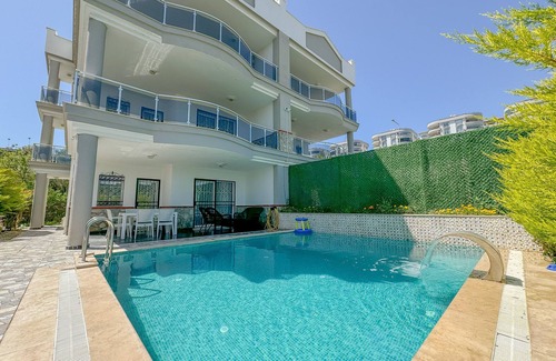 Kadnlar Denizi Mahallesi Villa | Villa Begonvil