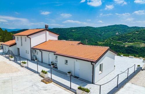 Korelici Villa | Villa Bella Draguc