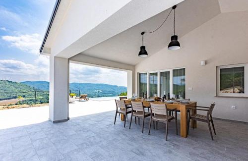 Korelici Villa | Villa Bella Draguc