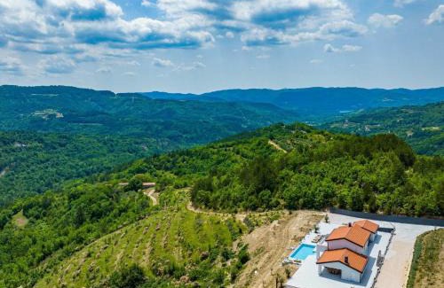 Korelici Villa | Villa Bella Draguc