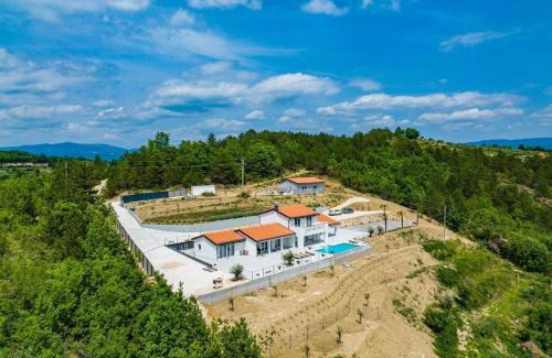 Korelici Villa | Villa Bella Draguc