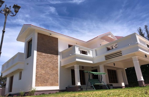 Fern Hill Villa | Villa Bella