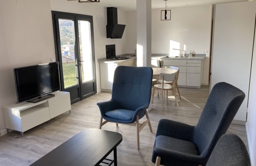 Apt Apartment | Villa Belle Vue. Beautiful T3 ground floor.