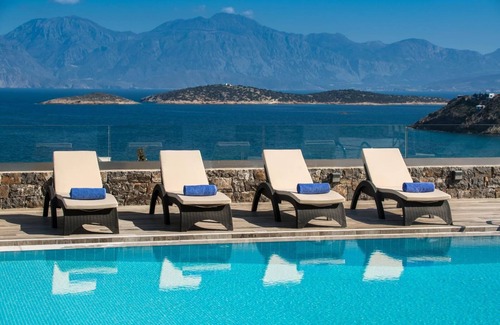 Agios Nikolaos Villa | Villa Bellelen with a heated pool