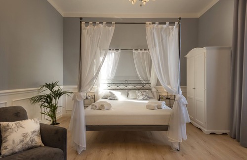 Narzole House | Villa Bernasconi - camere e ristorante -