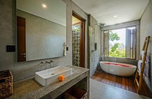 Beraban Villa | Villa Berramah - Tropical Retreat Rooftop Villa near Tanah Lot