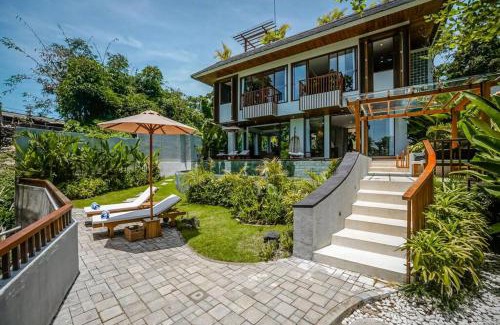 Beraban Villa | Villa Berramah - Tropical Retreat Rooftop Villa near Tanah Lot