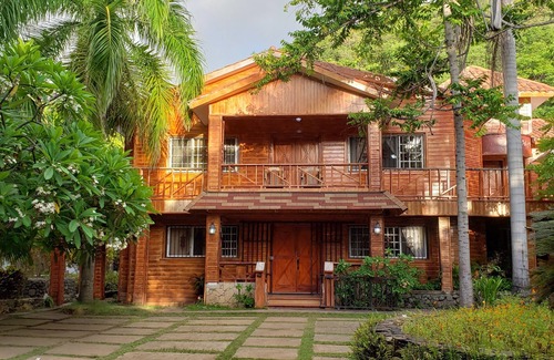 Juan Esteban Villa | Villa Bet Alfa, Perfect for vacations with family and friends.