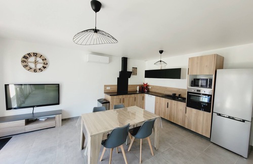 Lespignan Villa | Villa between Narbonne and Béziers, 20 minutes from the beaches