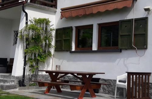 Premadio House | Villa Bianca Bormio garden and parking