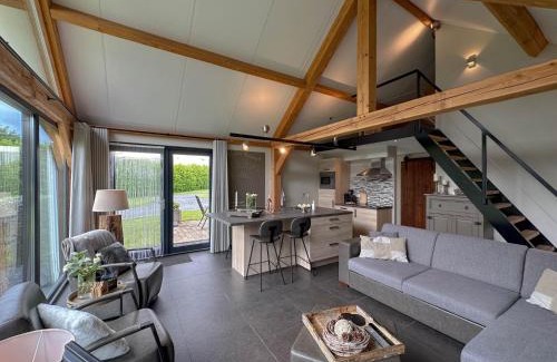 Alphen House | Villa Bianco