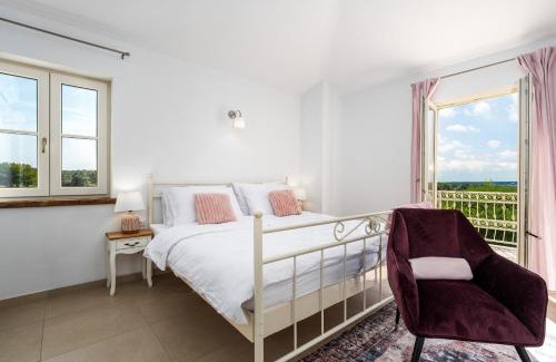 Labinci Villa | Villa Bincila for 12 people near Poreč with sea view & beautiful garden