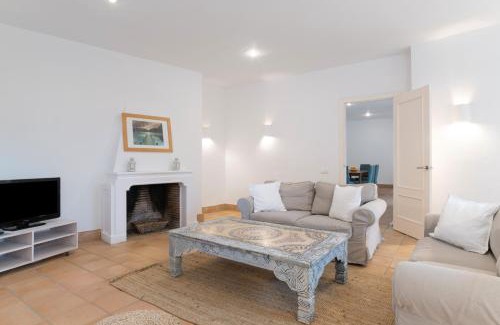 Benalup-Casas Vieja House | Villa Birdie