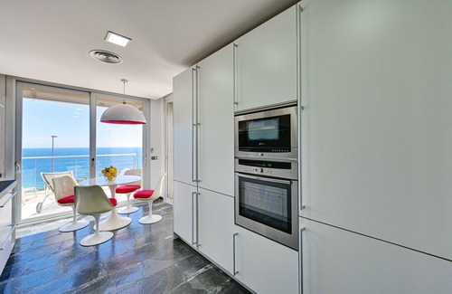 Cruilles Villa | Villa Blanca
