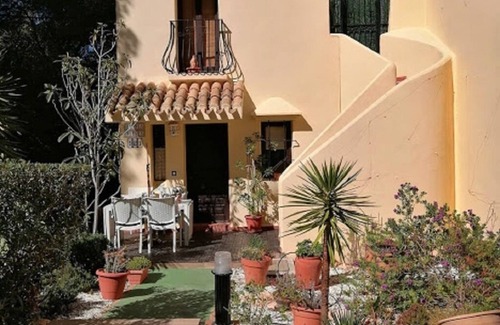 El Beal House | Villa Blanca - Luxury development, close to the beach, recently renovated.