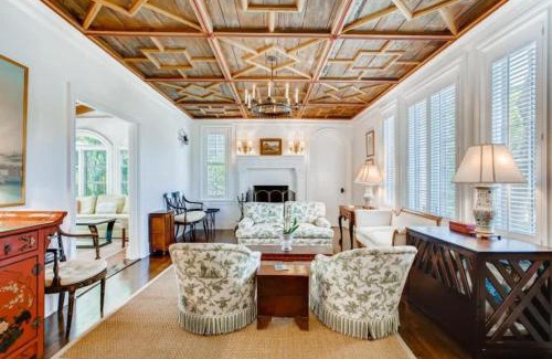 Southside House | Villa Blanca - Saltwater Serenity in a Classic Mediterranean Revival Villa