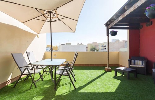 San Isidro House | Villa Blanca Tenerife - Private rooms - Terrace and BBQ, 5 minutes from the beach and airport