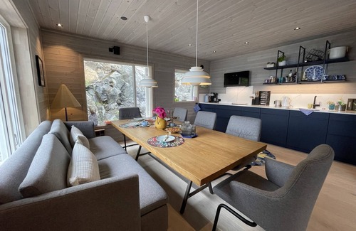 Kristiansund House | Villa Blue Dream - Dream holiday home directly at the fjord with jacuzzi & sauna