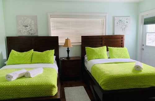 North Bay Village House | VILLA BLUE HOUSE MIAMI