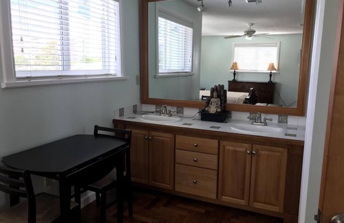 North Bay Village House | VILLA BLUE HOUSE MIAMI