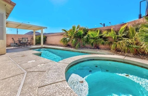 Rhodes Ranch Villa | Villa Blue Water - Luxurious Villa