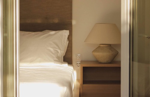 Milos Villa | Villa Boa Esperanca: 4 Beds, Swimming pool & BBQ, Beautiful Sea Views