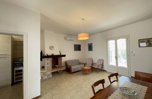 Padula Fede House | Villa Bonnie 25 meters from the sea