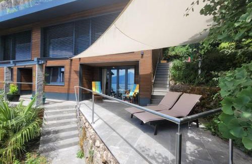 Vitznau Apartment | Villa Bootsmann mit spektakulärer Seesicht nahe Badestrand