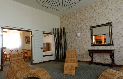 Greoux-les-Bains Hotel | Villa Borghese, The Originals Relais