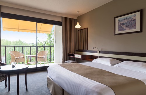 Greoux-les-Bains Hotel | Villa Borghese, The Originals Relais