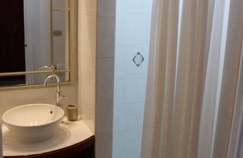 Belize City Bed & Breakfast | Villa Boscardi - King Bed Room - Breakfast Included