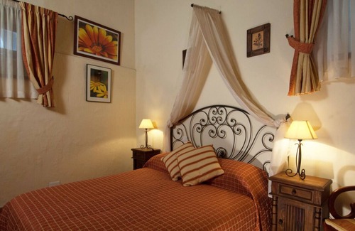 El Rincon Villa | Villa 'Bougainvillea Cottage' with Pool, Garden and Wi-Fi