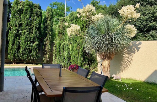 Estanove Villa | Villa bougainvillea: luxurious villa with mirror swimming pool nearby town center and beaches