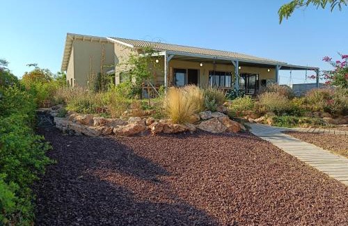 Ramat Negev Villa | Villa Bougainvillea