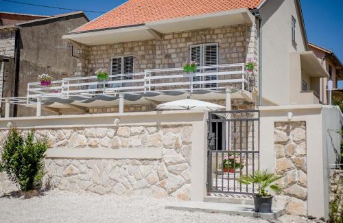 Ravno Apartment | Villa Branka apartments near Dubrovnik with Pool and Wine Cellar