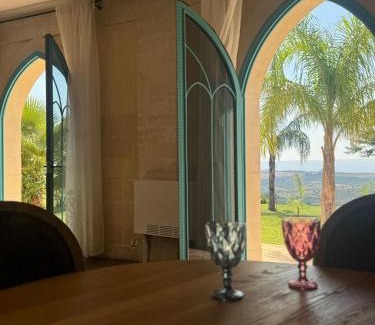 Lentini Villa | Villa Brikinnia