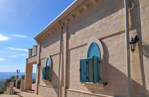 Lentini Villa | Villa Brikinnia