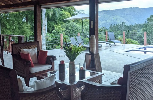 La Vega Province Villa | Villa Brisal, Mountain Breathtaking View! Cook Optional!
