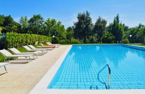 Montalcino Villa | VILLA BRUNELLO - Twelve Bedroom Villa, Sleeps 24
