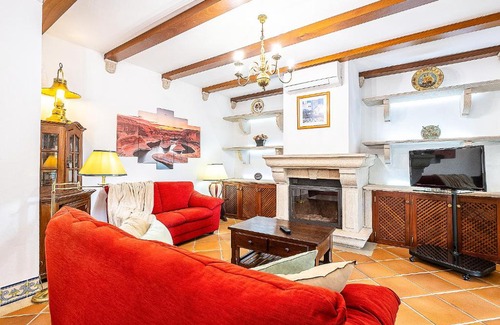 Branqueira Villa | Villa BuganVilias by Algarve Vacation