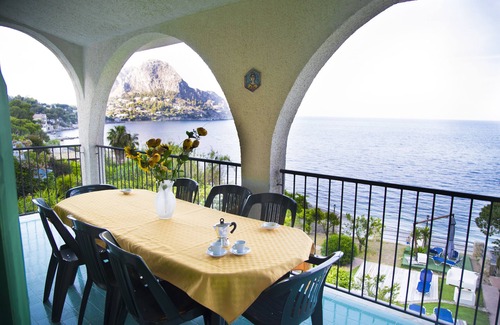 Capo Zafferano Villa | VILLA BUONASERA ON THE SEA