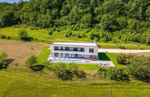 Pazin Villa | Villa Butoniga Hills - luxurious villa with pool