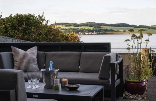 Broughty Ferry Villa | Villa by the Sea; Escape the Ordinary