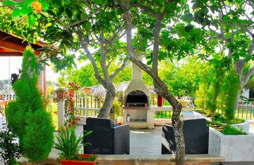 Calimera Villa | Villa by the sea (on Michelino beach) in residence "Villa Giulia"