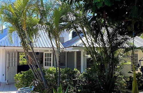 Silver Sands House | VILLA BY THE SEA - Steps to the BEACH - CHEF services included