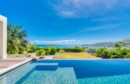 Cul de Sac Villa | Villa by the water - sea view -minimalist style