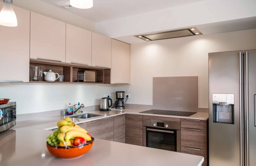Castelnau-de-Montmiral Villa | Villa Castelnau Deluxe - air conditioning & heated pool in the castle grounds - IV